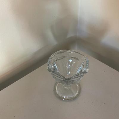 Set of 4 Vintage Sundae Glasses / Sherbert Dishes