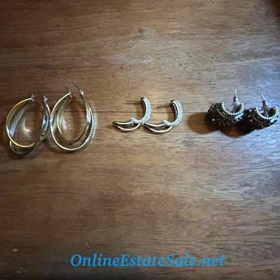 3 PAIRS OF EARRINGS