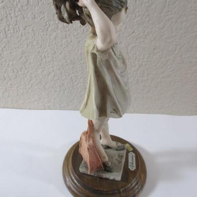 Vintage Resin Figurine of Lady Woman Putting her hair is Pony Tail Signed Italy 51.44