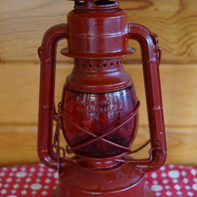 "LITTLE WIZARD" DIETZ LANTERN RED