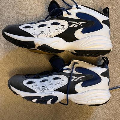 Thurl Bailey signed shoes