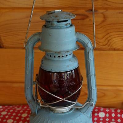 DIETZ "LITTLE WIZARD" PAINTED LIGHT BLUE WITH RED GLOBE