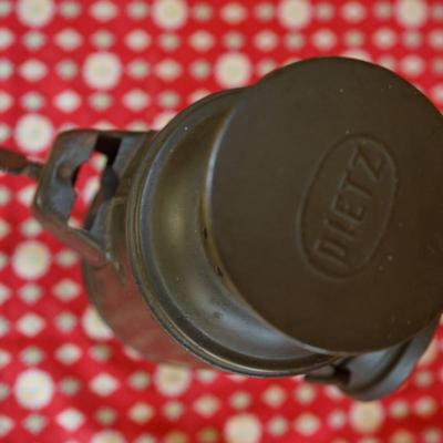 DIETZ MONITOR LANTERN WITH A RED LENS ORIGINAL