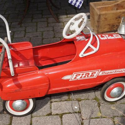 1950's STYLE MURRAY PEDAL FIRE DEPARTMENT TRUCK W/BELL
