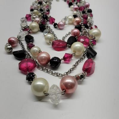 Multibeaded strand vintage Necklace White House Black Market