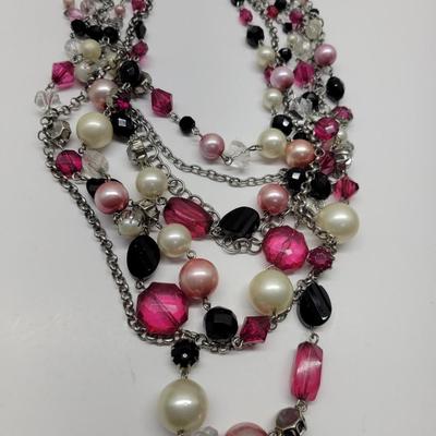 Multibeaded strand vintage Necklace White House Black Market