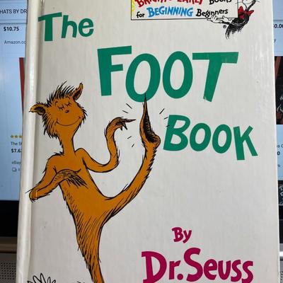 The Foot Book by Dr Seuss Beginners Book in Good Pre-Owned Condition.