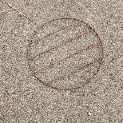 Assorted Plant Stands & Hose Holders (G2-JS)