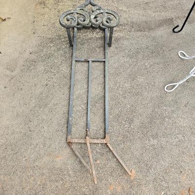 Assorted Plant Stands & Hose Holders (G2-JS)