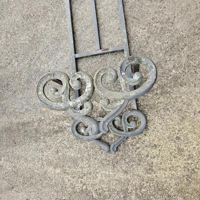 Assorted Plant Stands & Hose Holders (G2-JS)