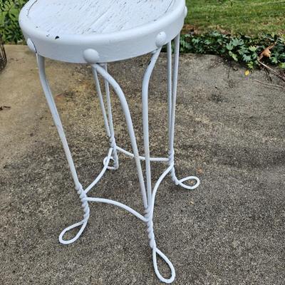 Assorted Plant Stands & Hose Holders (G2-JS)