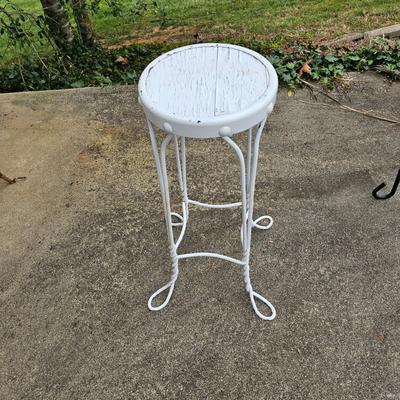 Assorted Plant Stands & Hose Holders (G2-JS)