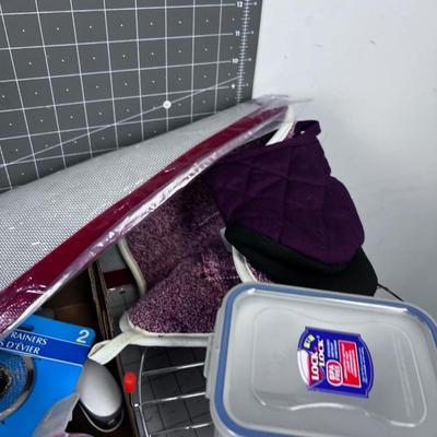 Large Flat of Mixed Kitchen STUFF