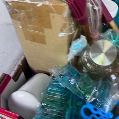 ANOTHER Large Flat of Mixed Kitchen STUFF
