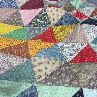 WOW! Calico Paisley Triangle Quilt 
