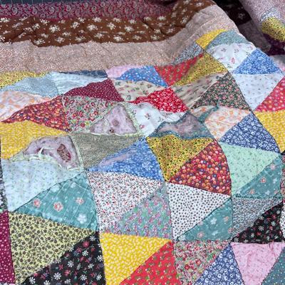 WOW! Calico Paisley Triangle Quilt 