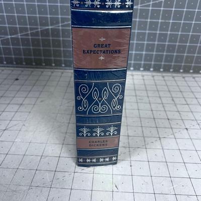 New GREAT EXPECTATIONS By Charles Dickens 