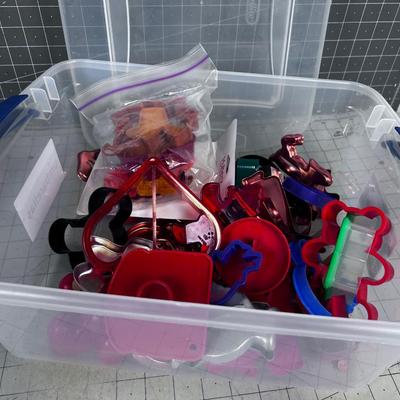 Cookie Cutters (includes tub too) 