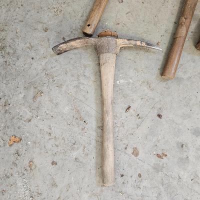 Picks, Hammers & More (G2-JS)