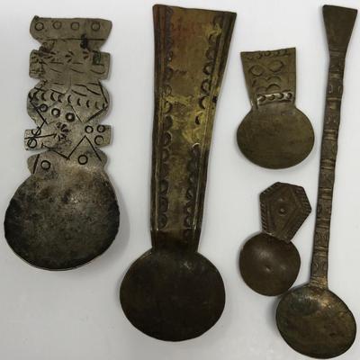 WW2 Military collectables (CafÃ© menu, Buttons, , Pins etc.)