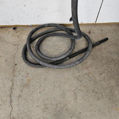 Shop Vac Wet/Dry Vacuum w/ Mount (G2-JS)