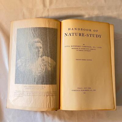 Vintage Nature Books (D-DZ)