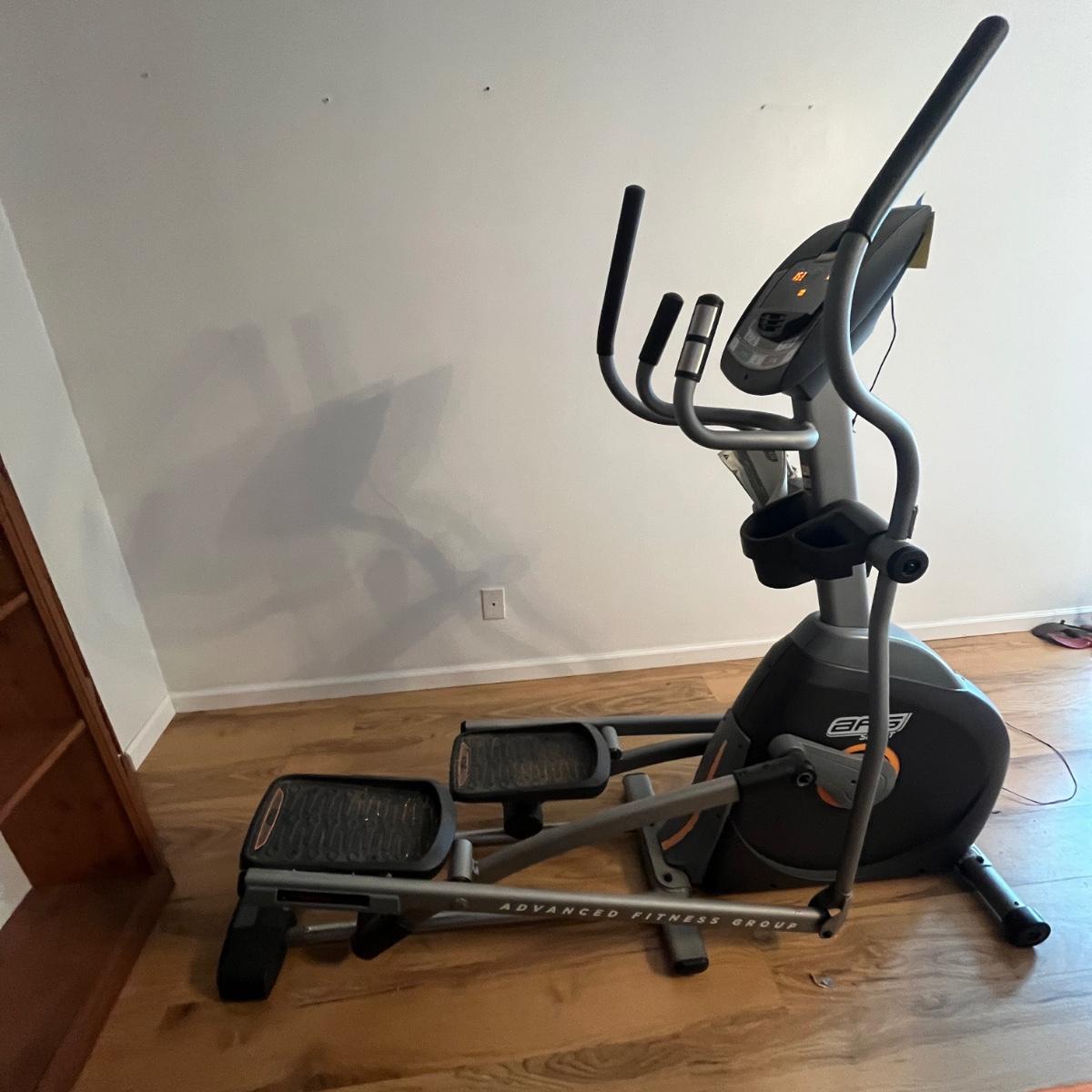 AFG Sport Elliptical Machine (UDMG)