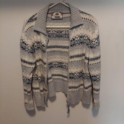 Festive Holiday Shirts Size Medium (PC-BBL)