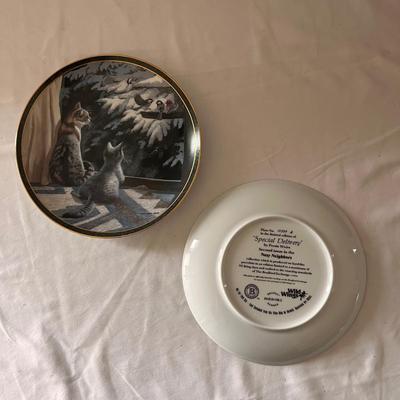 Collectible Persis Weirs Porcelain Cat Plates w/ Wooden Frames (D-DZ)