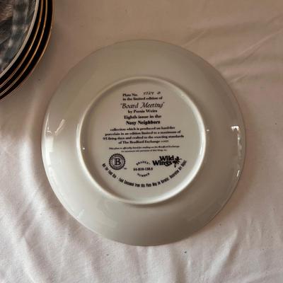 Collectible Persis Weirs Porcelain Cat Plates w/ Wooden Frames (D-DZ)