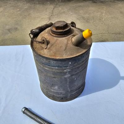 Vintage Oil Cans & Stuff (G2-JS)