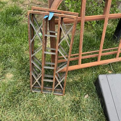 Metal bed frame