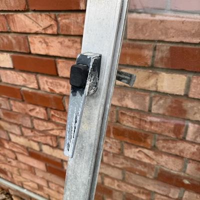 Screen door