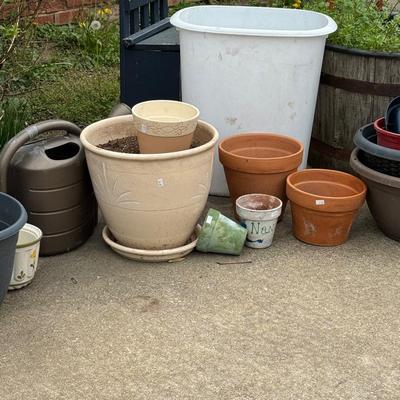 Flower pots