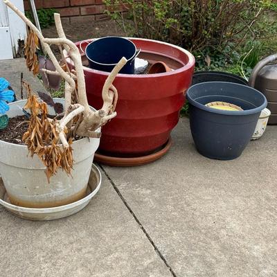 Flower pots