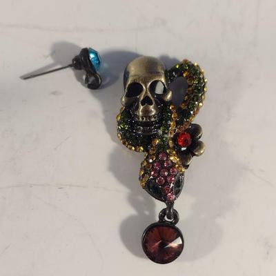 Eye-Catching Jeweled Skull Choker Jewelry Necklace with Earrings (#4)