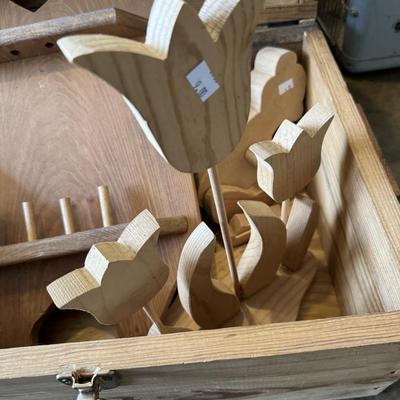 Wood chest