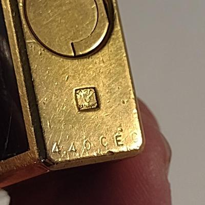 Mid Century S. T. Dupont Gas Cigarette Lighter with Black Lacquer Body and Gold-Plated Trim