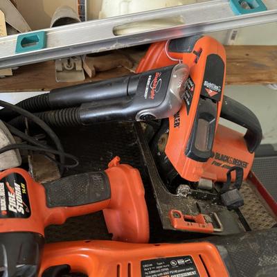 Tools & tool chest