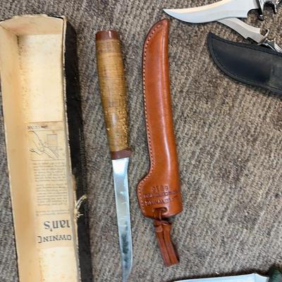 Knife set including a vtg browning