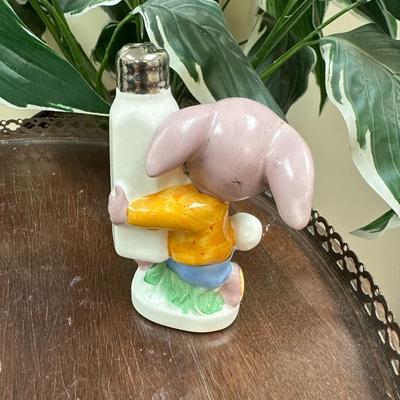Vintage Oswald the Rabbit salt shaker