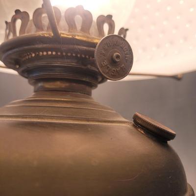 Hobnail Milk Glass Lamp (D-CE)