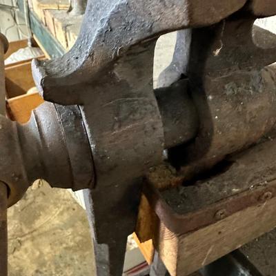 Blacksmith Post Vise (see description)
