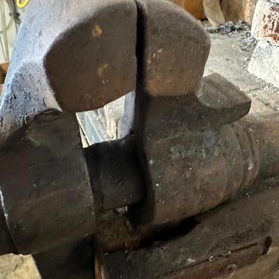 Blacksmith Post Vise (see description)