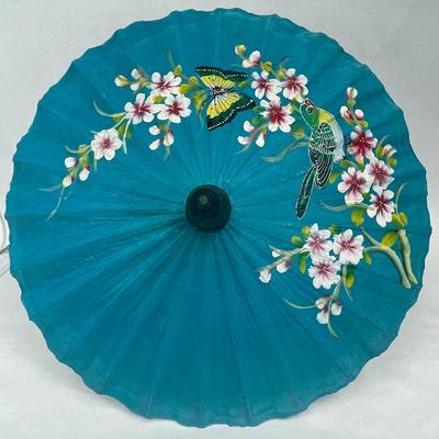 Large Green Paper Umbrella with Bamboo Handle Parasol Japanese Flowers opens and closes