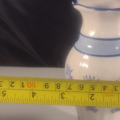 Vintage Ceramic Delft Blue Holland Hand-Painted Table Vase