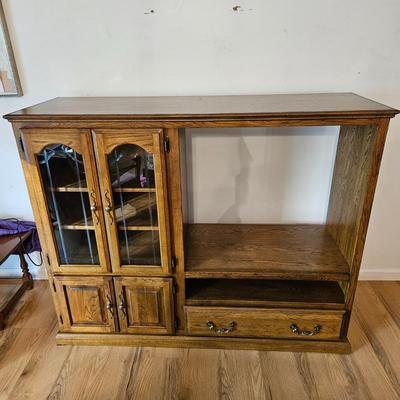 Oak Entertainment Cabinet (UD-DW)