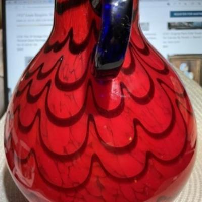 Vintage Mid-Century Murano Style 9.25" Tall Unsigned Art Glass Double Handled Vase in VG Preowned Condition. (Heavy).