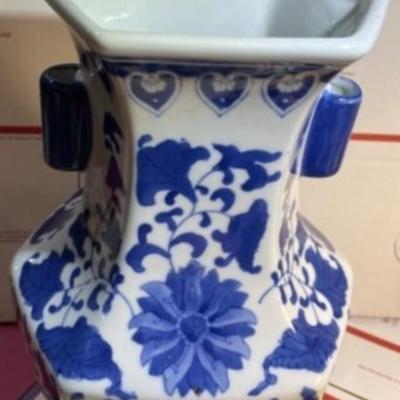 20th Century Chinese Vase Decor 13.5" Tall Preowned from an Estate. Heavy Vase.