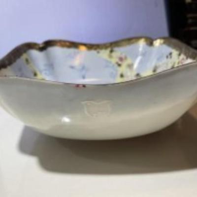 Vintage Scarce Japanese Signed Base w/Bird Characters 7-3/4â€x 7-3/4â€ Porcelain Bowl in Good Condition as Pictured.